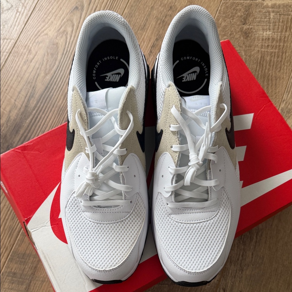 Nike Men's Air Max Excee Shoes  White and Black Size 11 - Picture 2 of 5